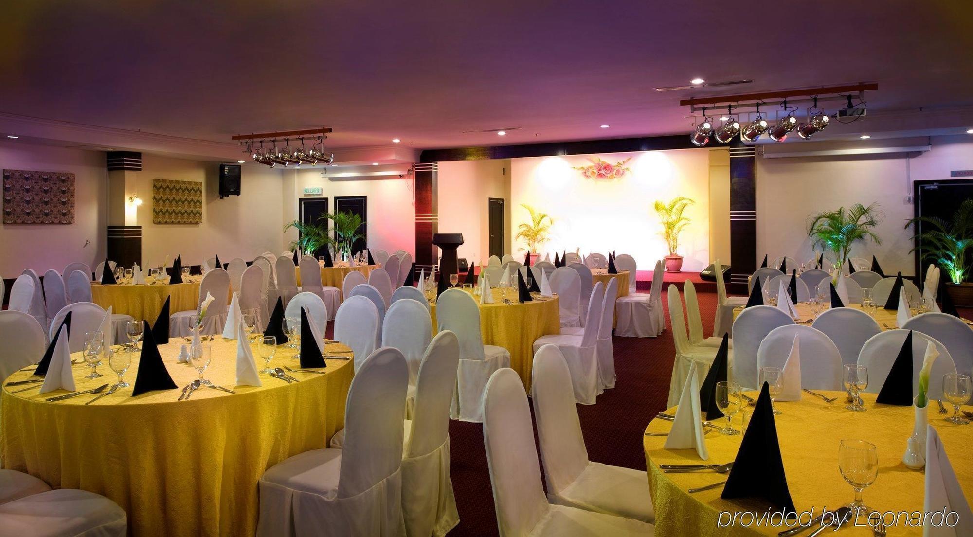 Wana Riverside Hotel Malacca Restaurante foto